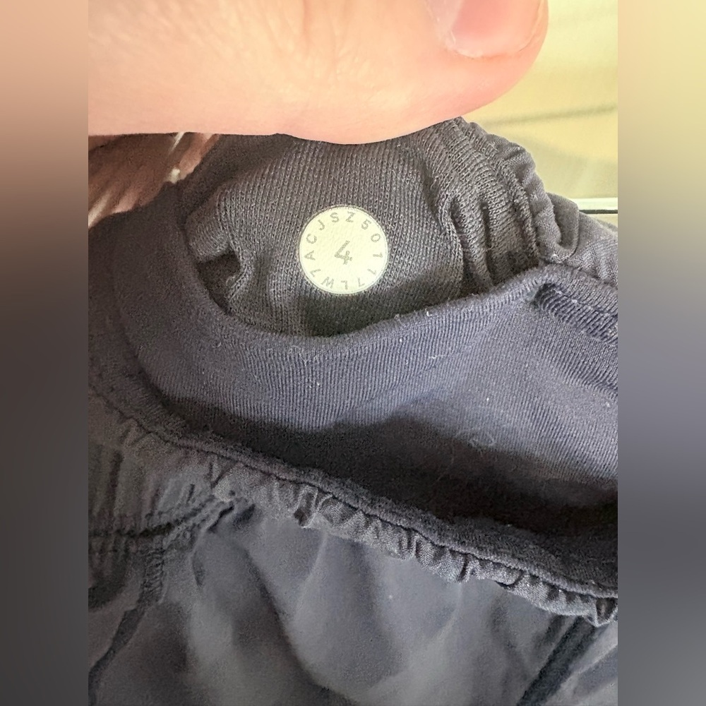 Lululemon Anew Short 4” | Midnight Navy | Size 4 - Picture 9 of 9